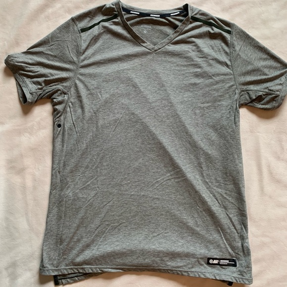 Nike Running T-shirt Size Large - Picture 2 of 6